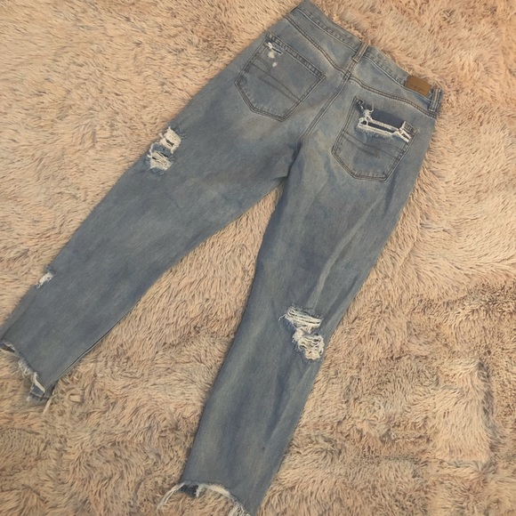 American Eagle Ripped Mom Jean - Picture 2 of 2